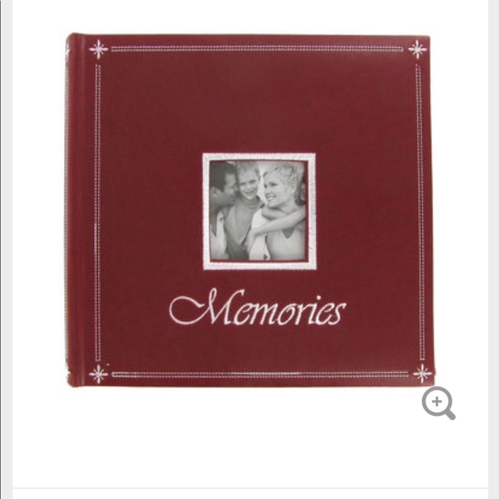 Red Memories Photo Album. 4" x 6" ✨ NWT✨